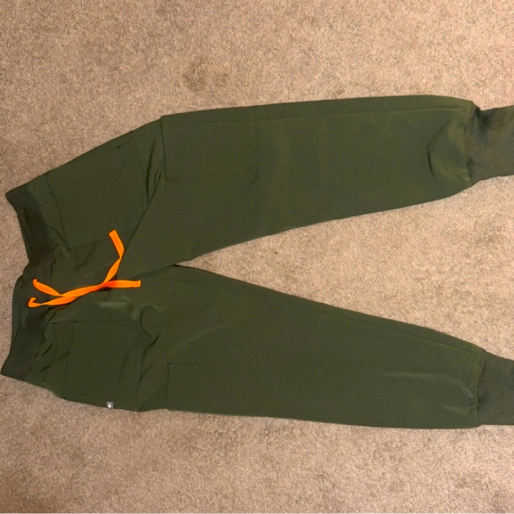 Figs Olive Green Zamora Jogger scrubs